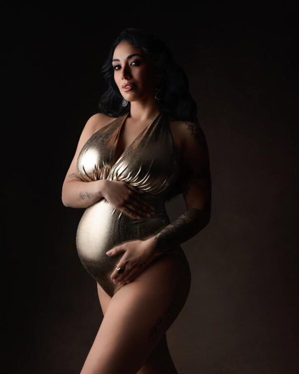 body gold Sartoria Partenopea Monika serek maternity sartoriale made in Italy photographer